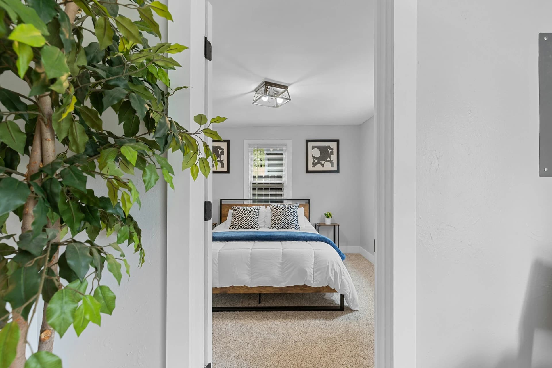 Effortless Airbnb Management hero image